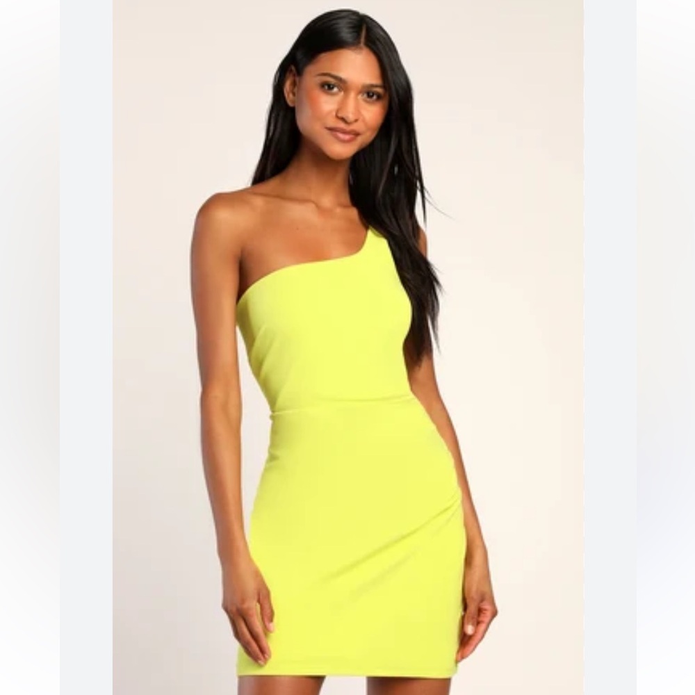 NWT Lulu’s Style Strut Lime Green One-Shoulder Bodycon Mini Dress M